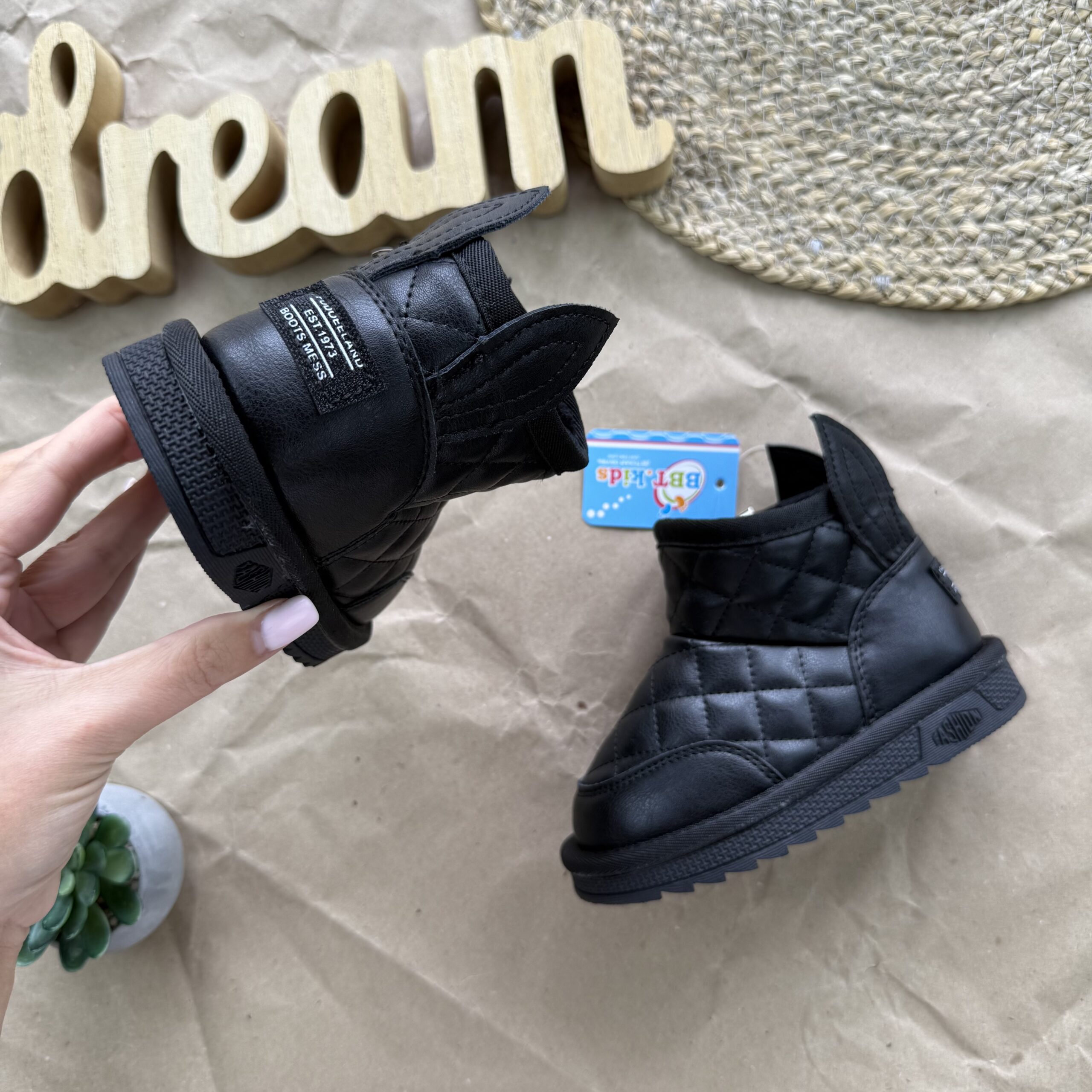 Уги чорні вушка 26-31