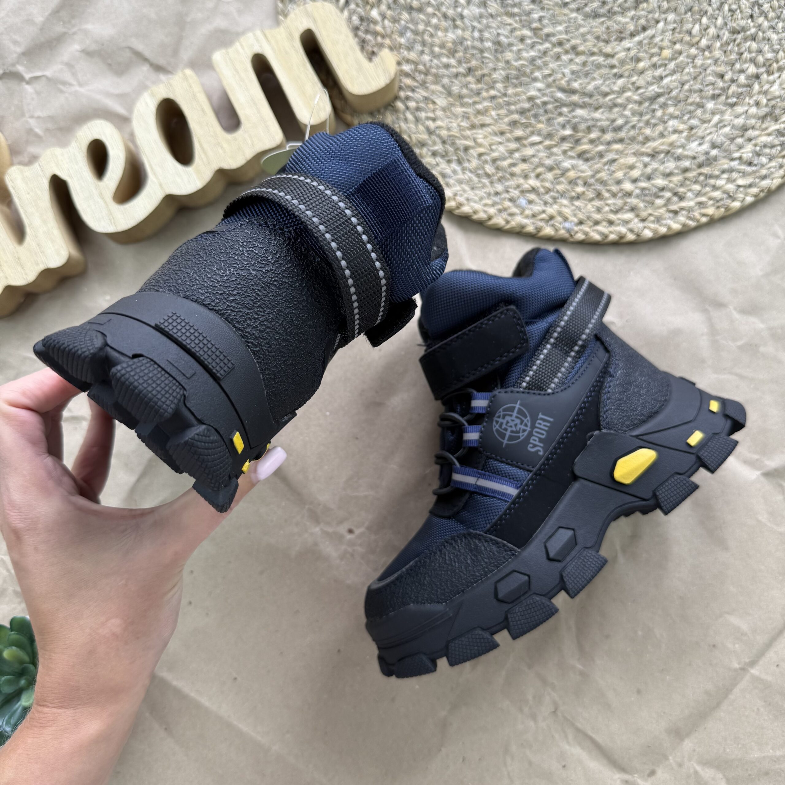 Термочоботи чорні з синім 28-32