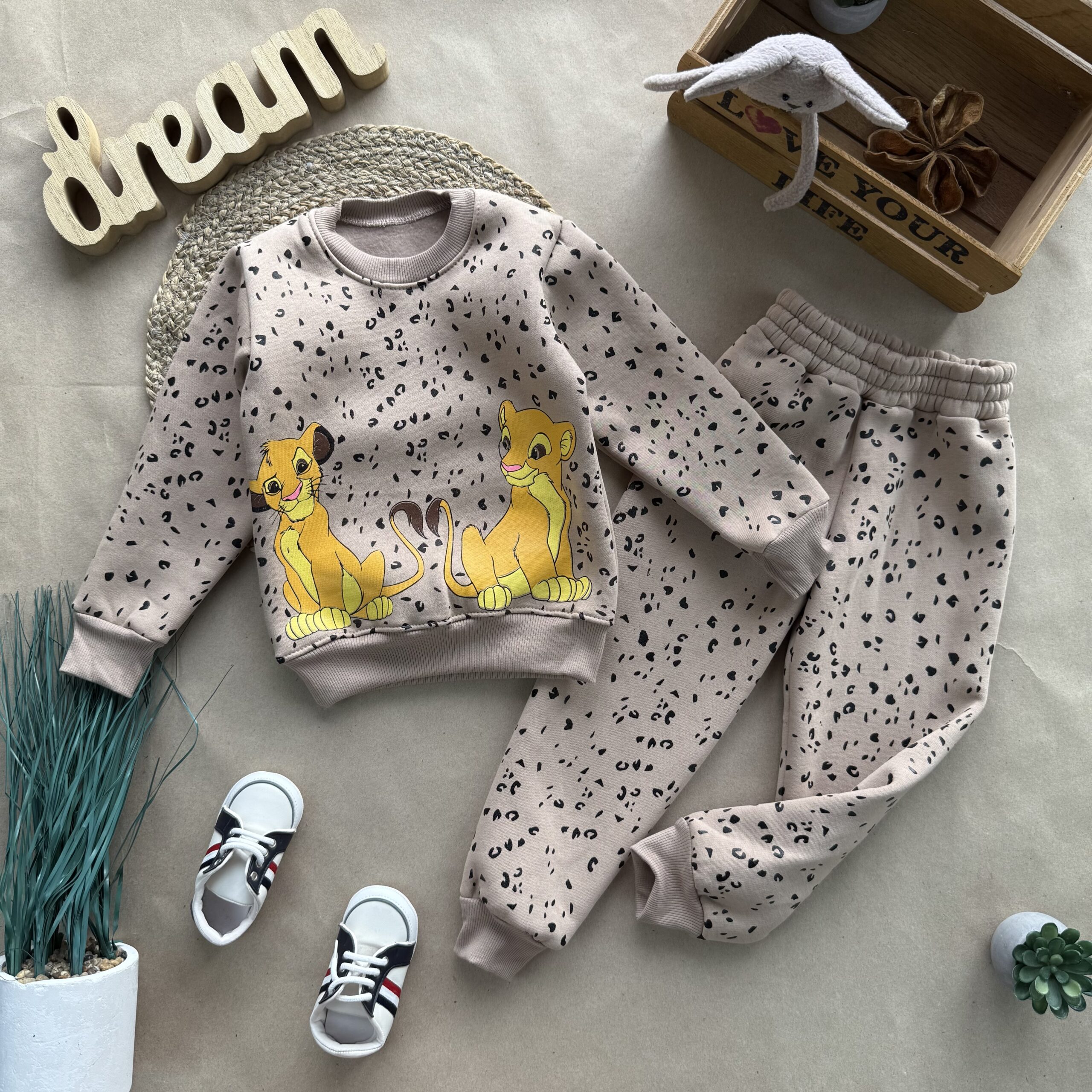 Костюм тринитка левенята