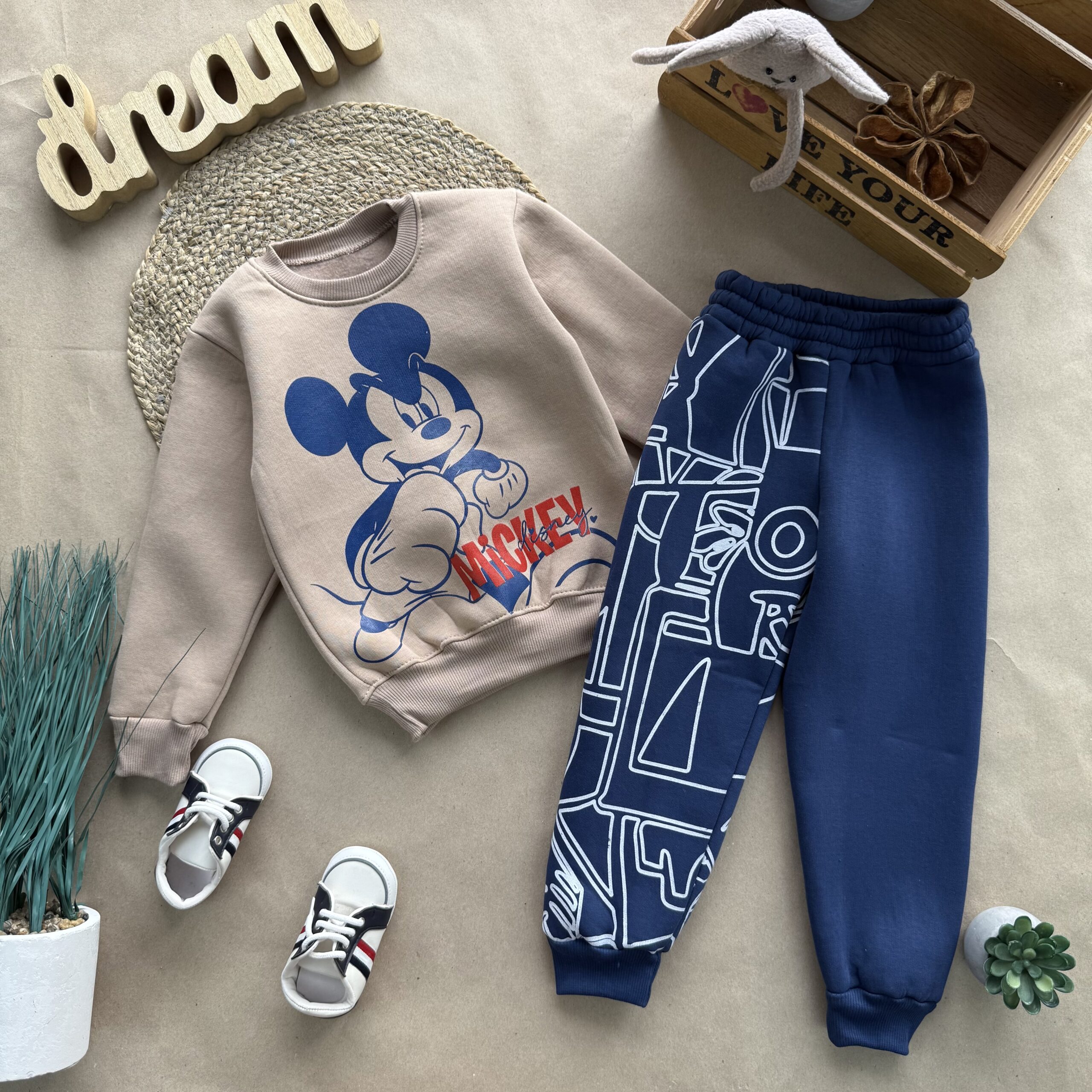 Костюм тринитка тур Мікі моко