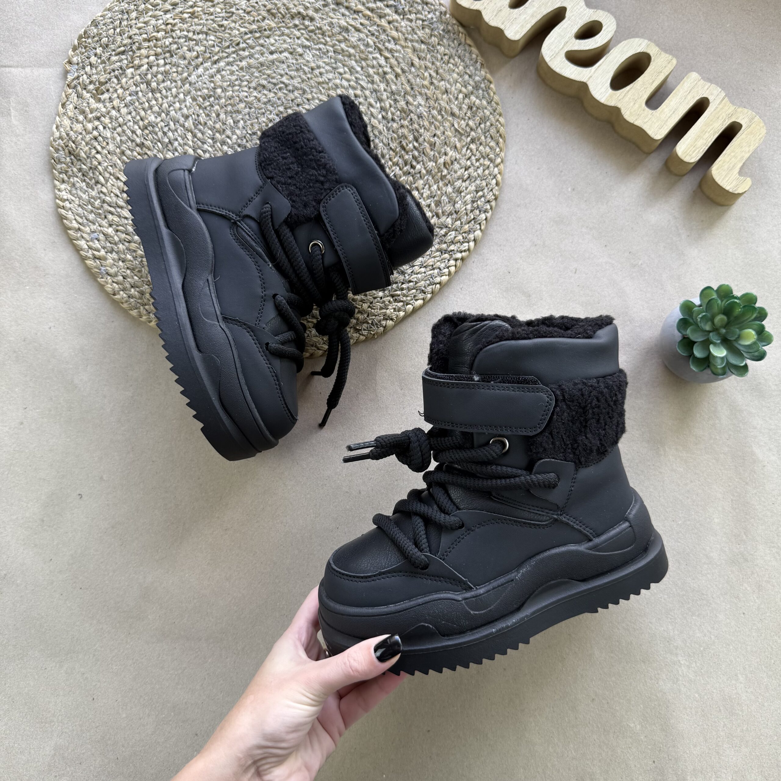 Термочоботи чорні 32-37 шнурівка