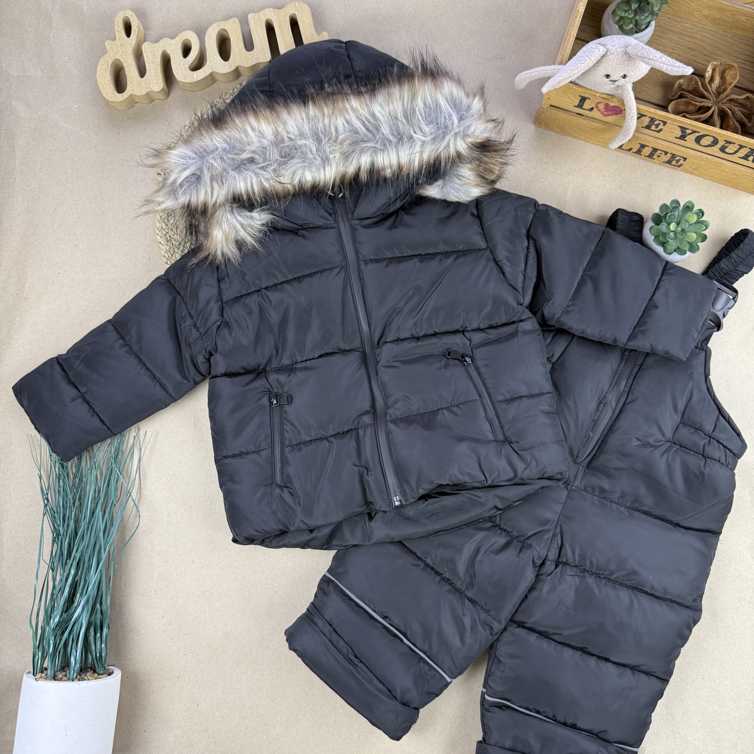 Комплект куртка та напівкомбінезон чорний