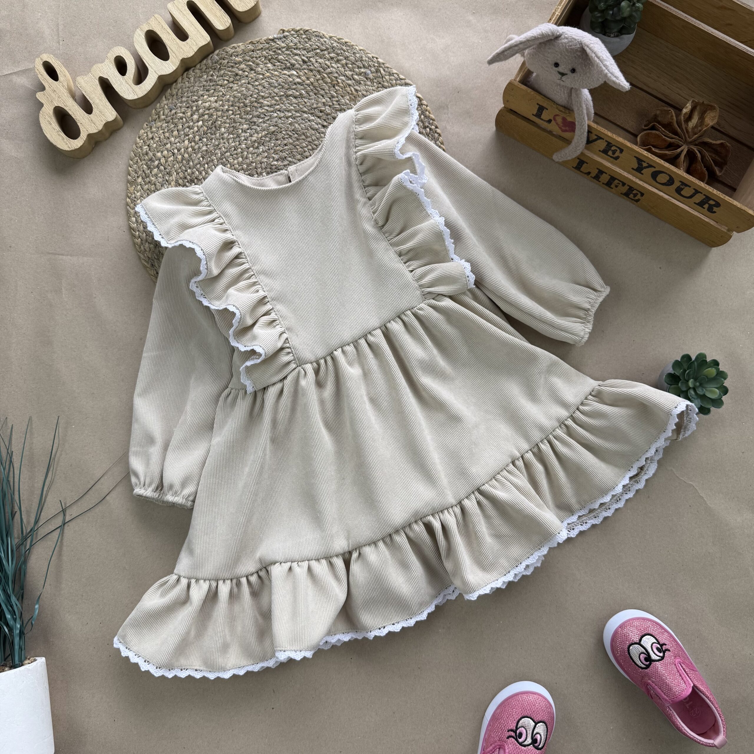 Сукня вельвет рюш беж