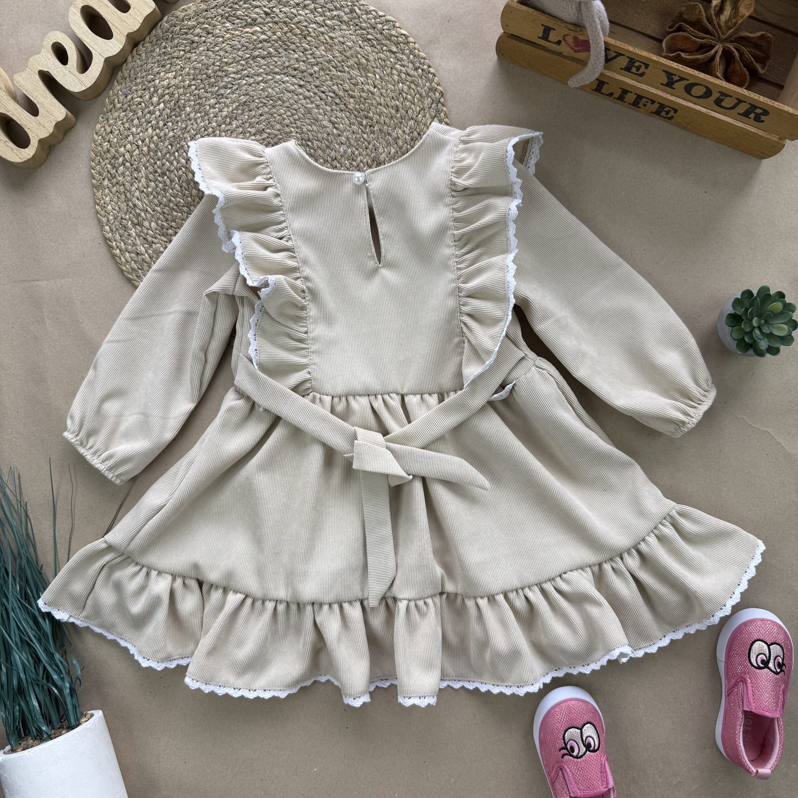 Сукня вельвет рюш беж