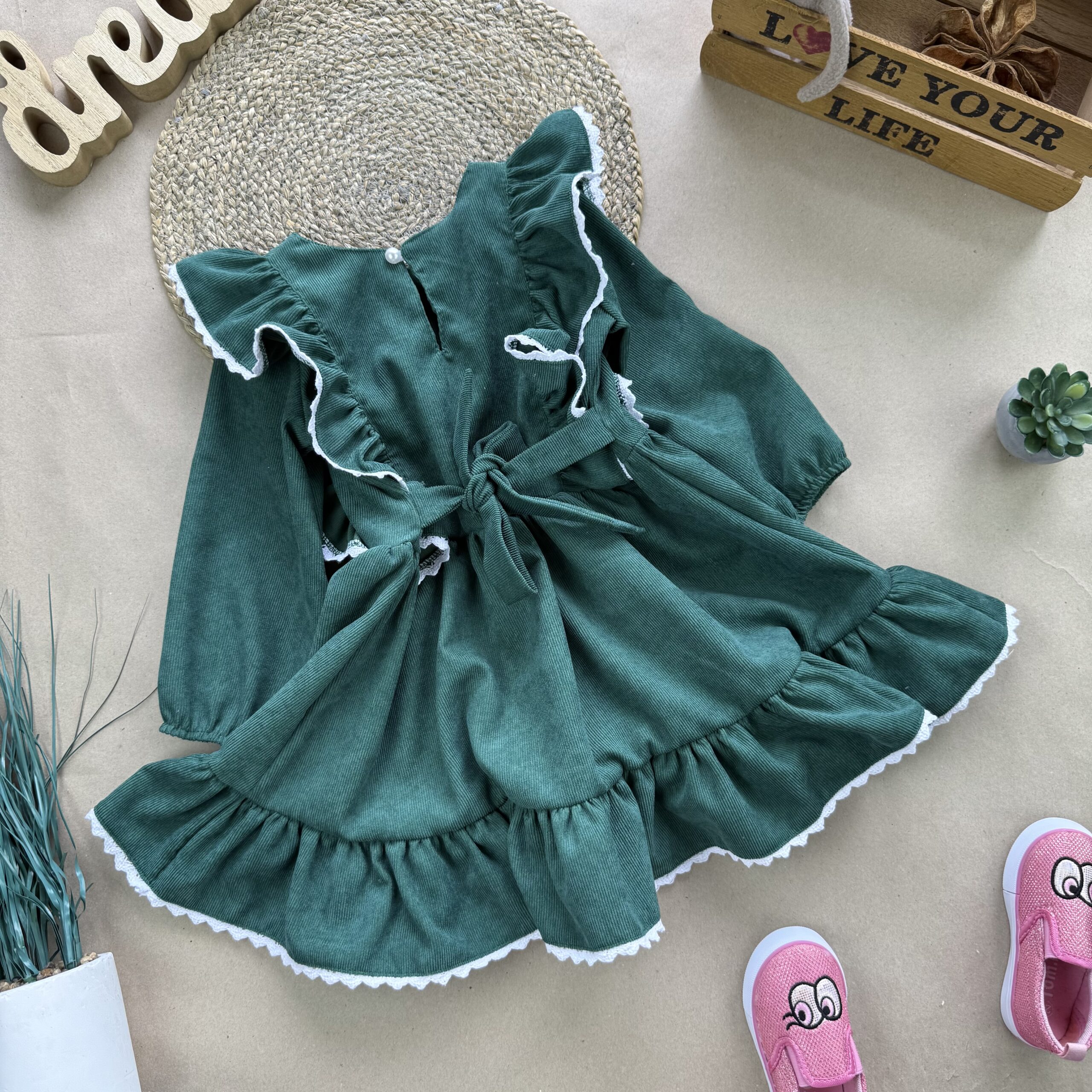 Сукня вельвет рюш зелена