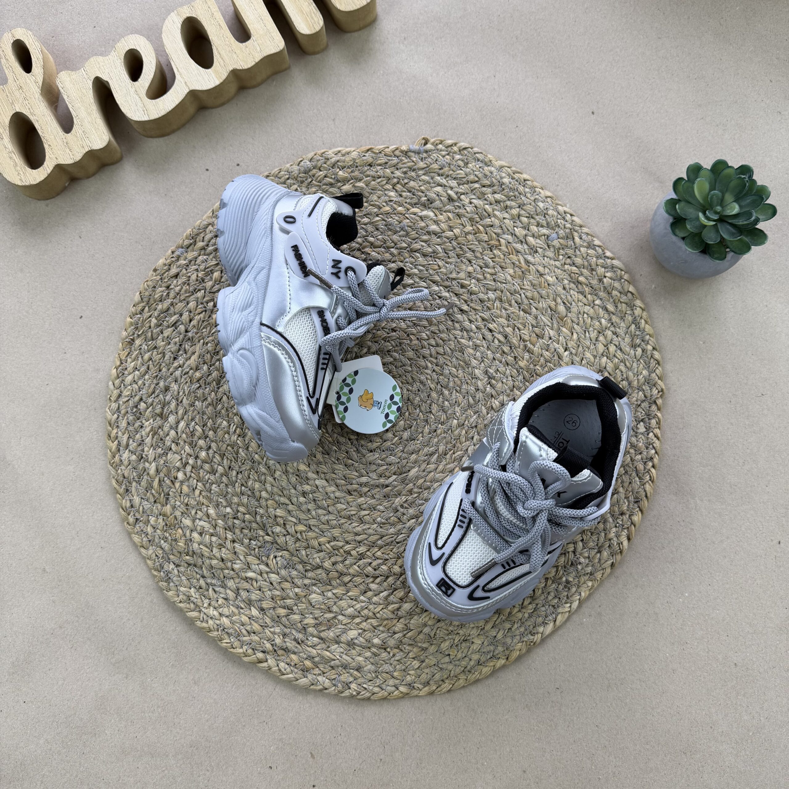 Кросівки том.м срібні