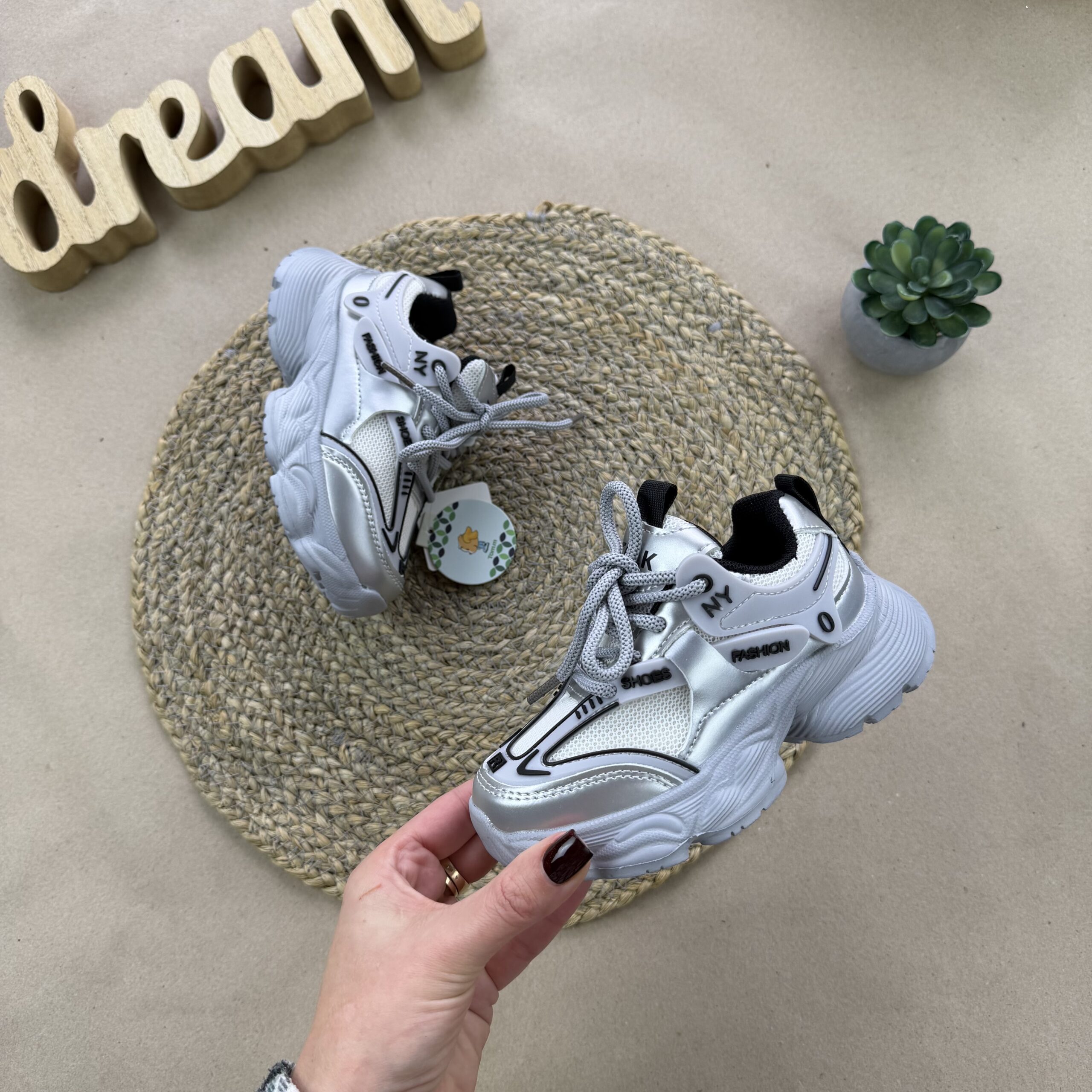 Кросівки том.м срібні