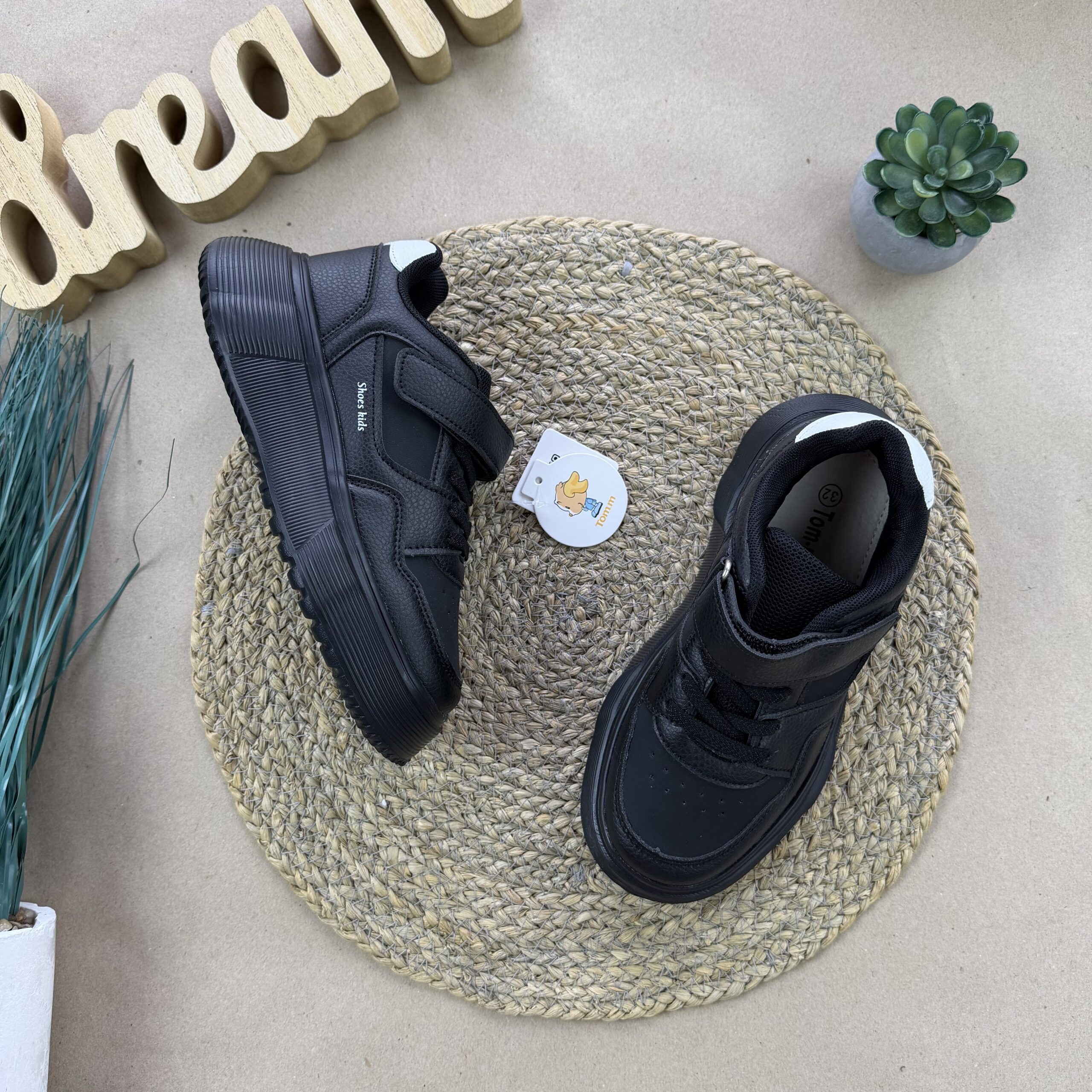 Кросівки том.м чорні підліток