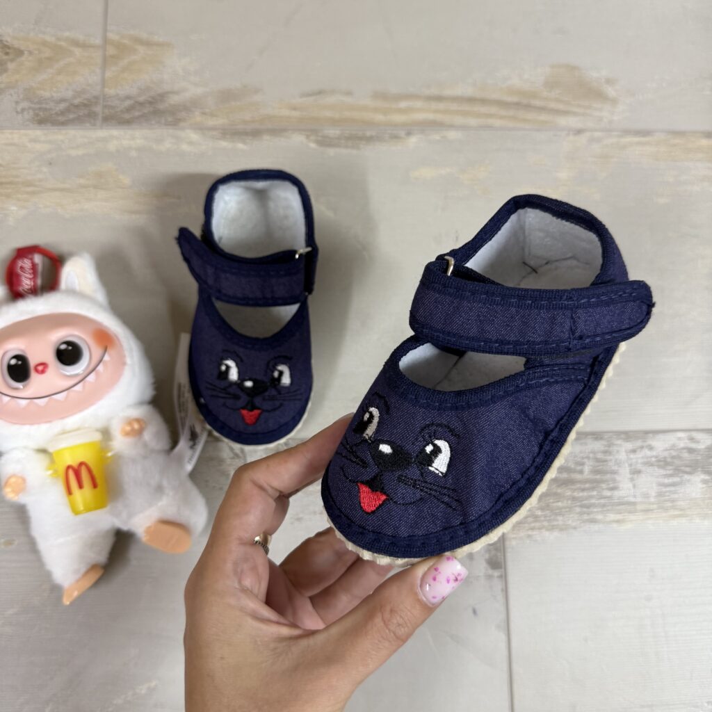 Капці темно сині оченята