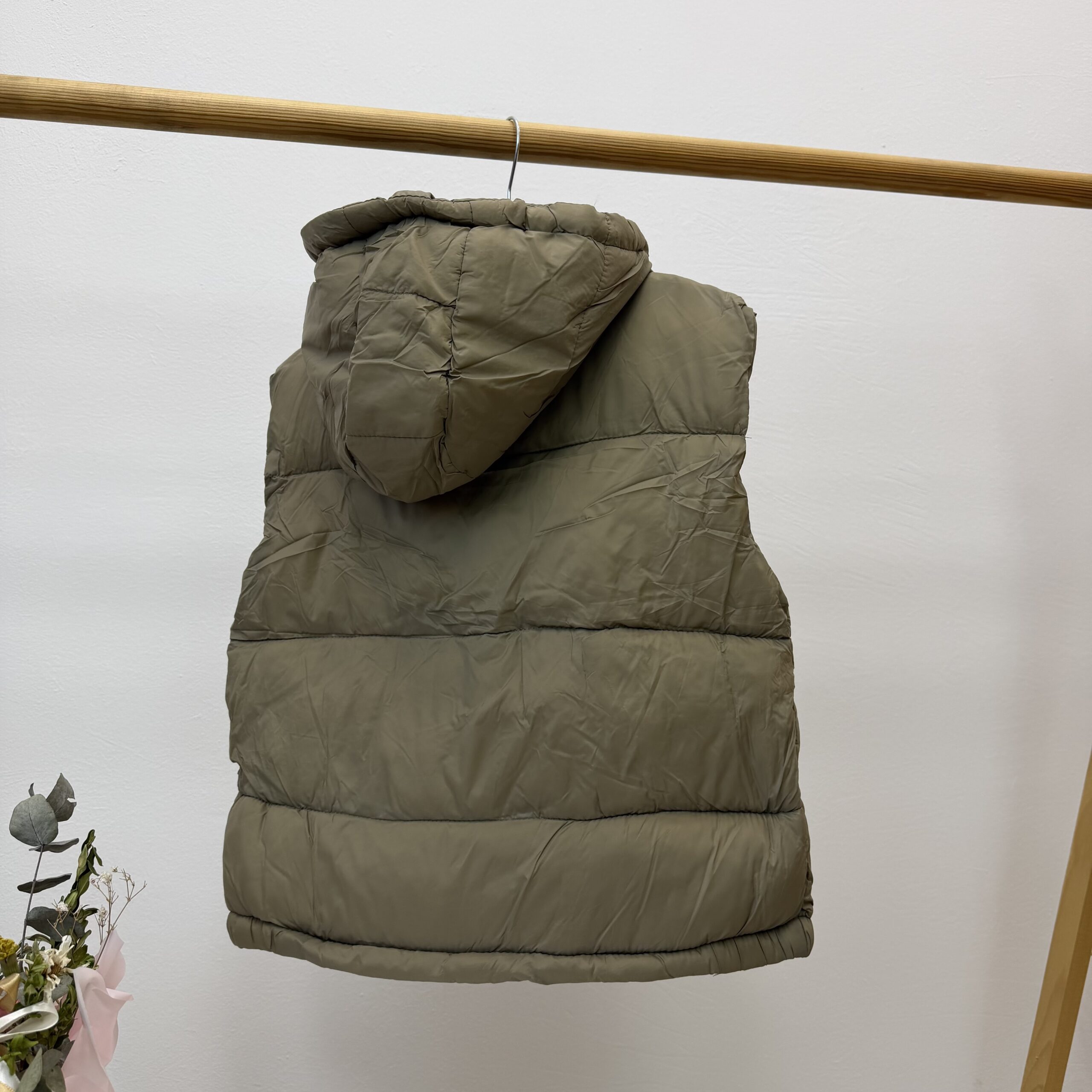 Жилет серденька моко