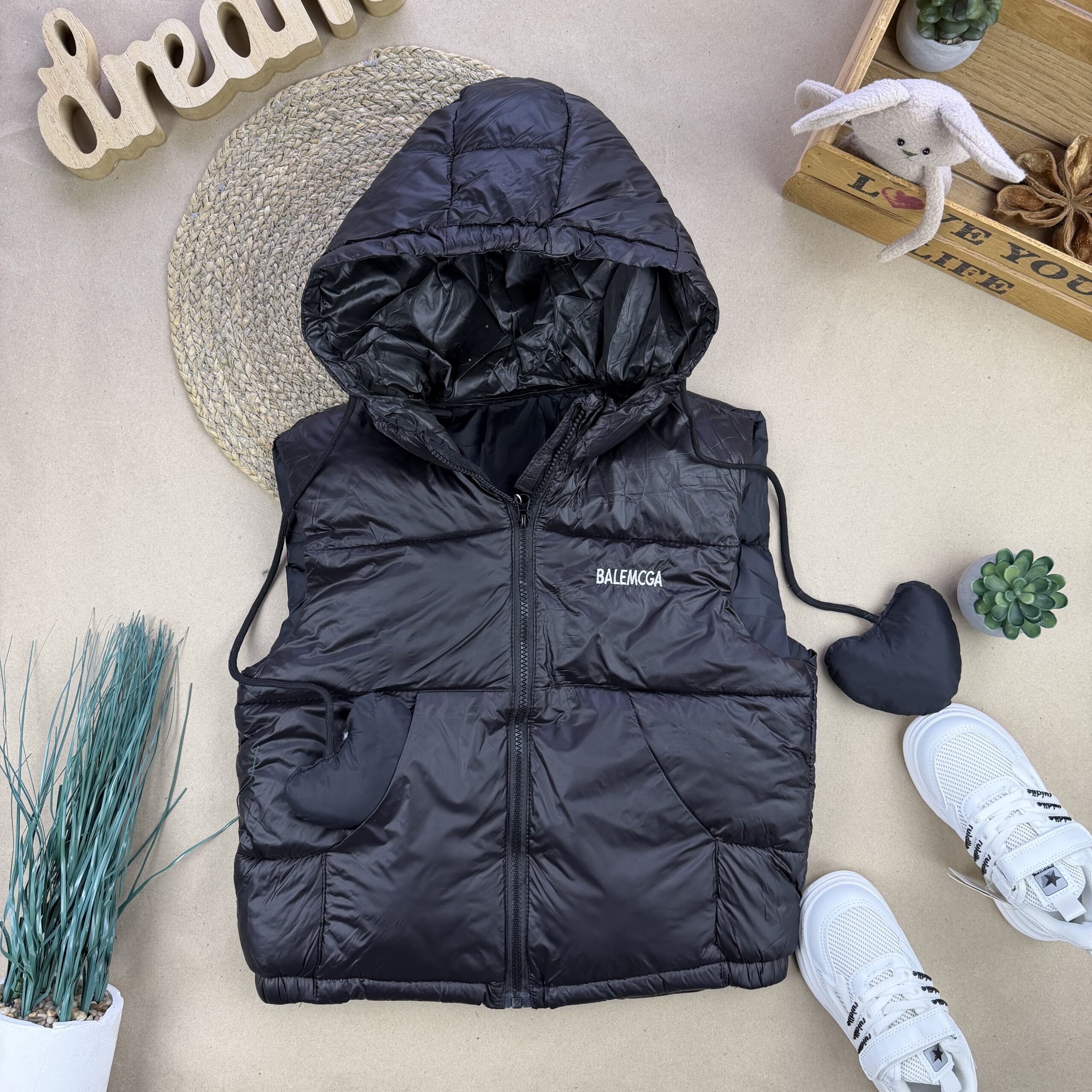 Жилет серденька чорний