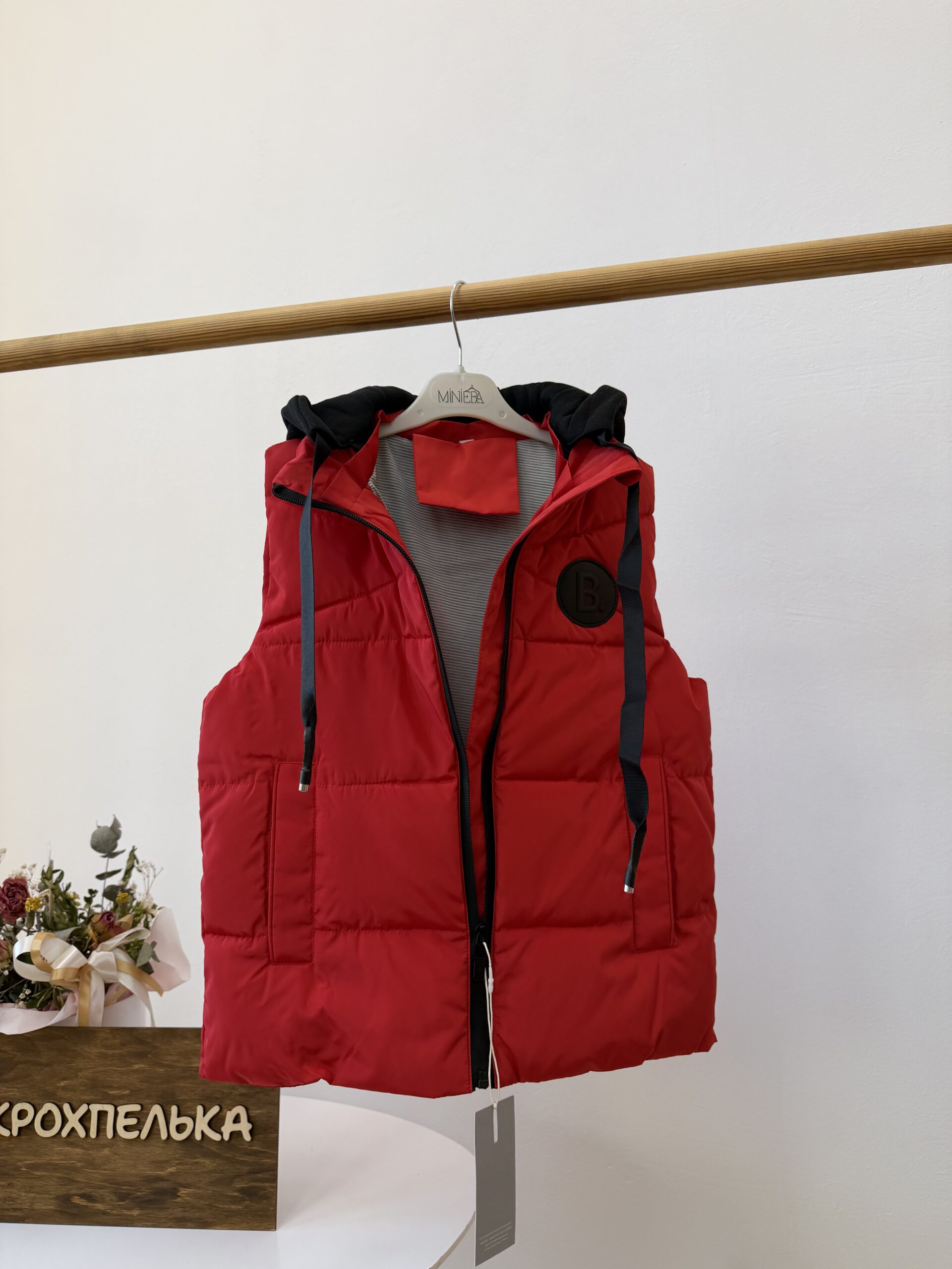 Жилет червоний