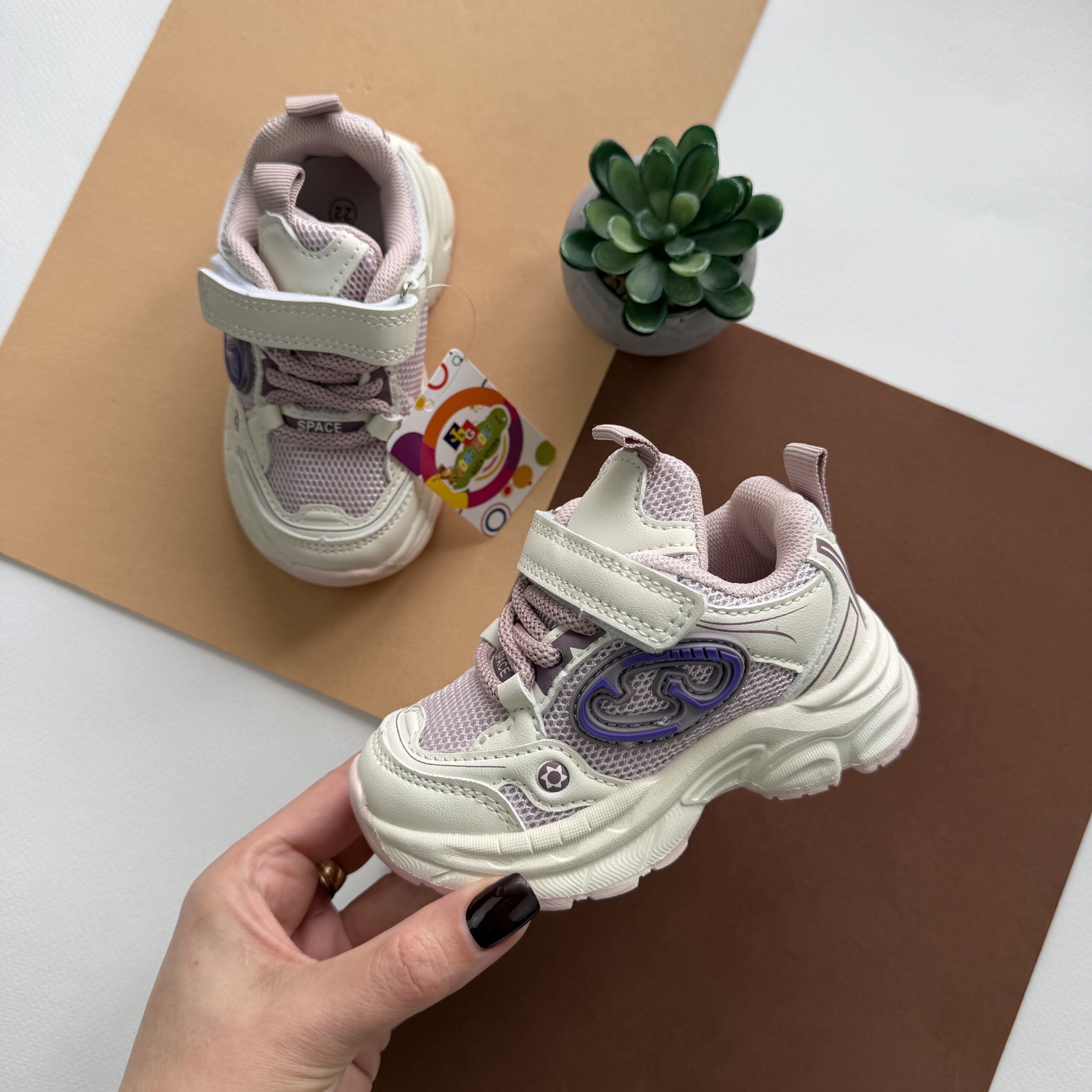 Кросівки біло лавандові JG