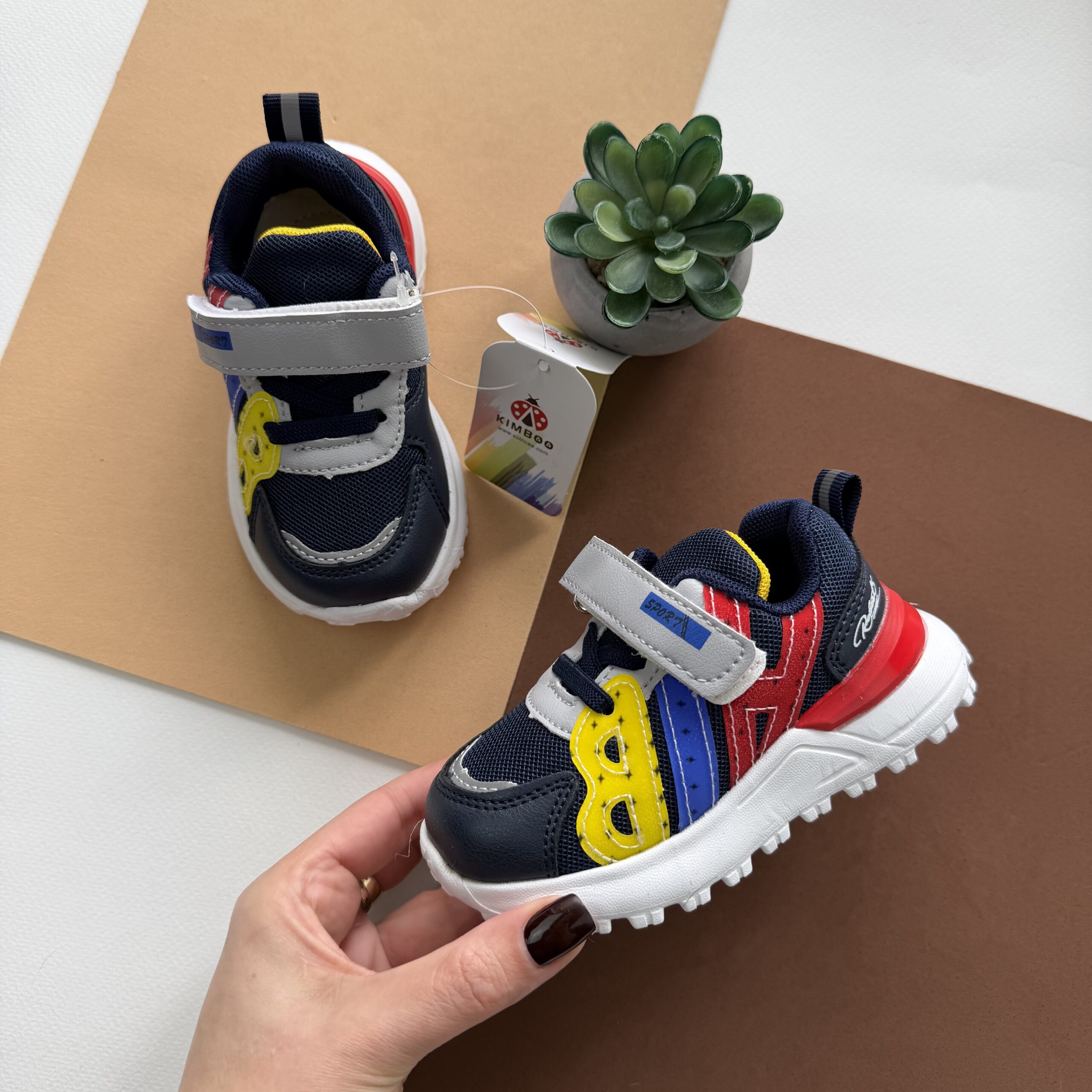 Кросівки кімбо з червоним 21-26