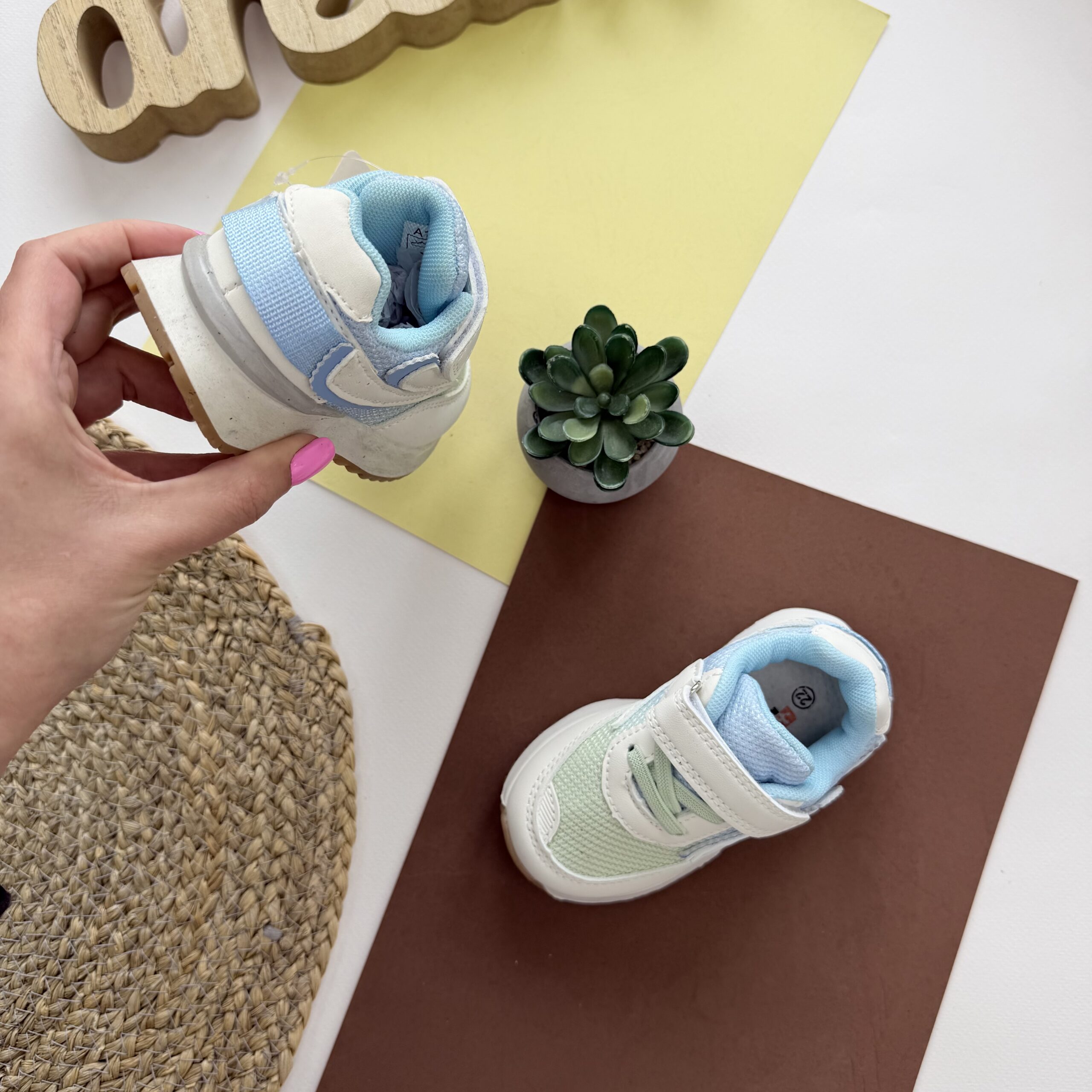 Кросівки блакитні JG