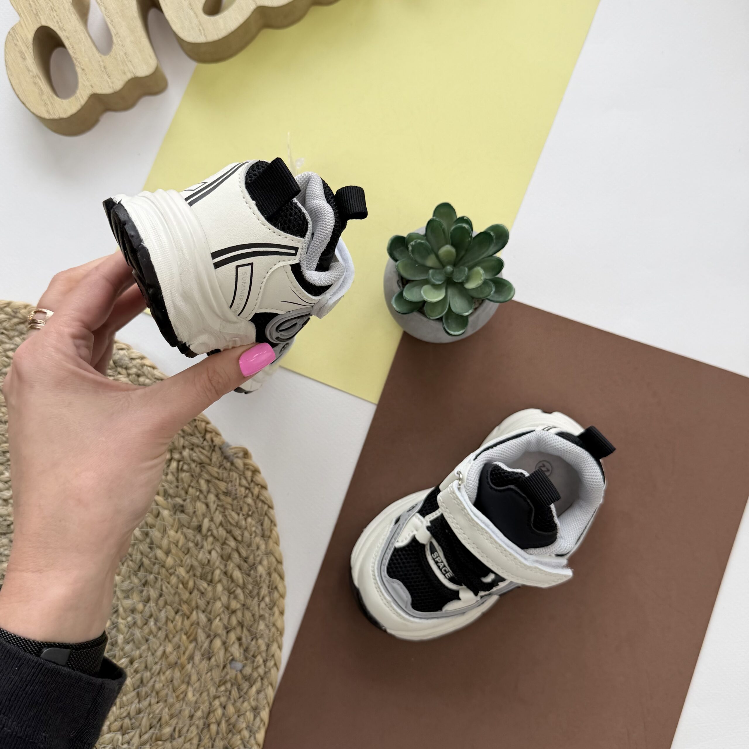 Кросівки чорно білі JG 22-27