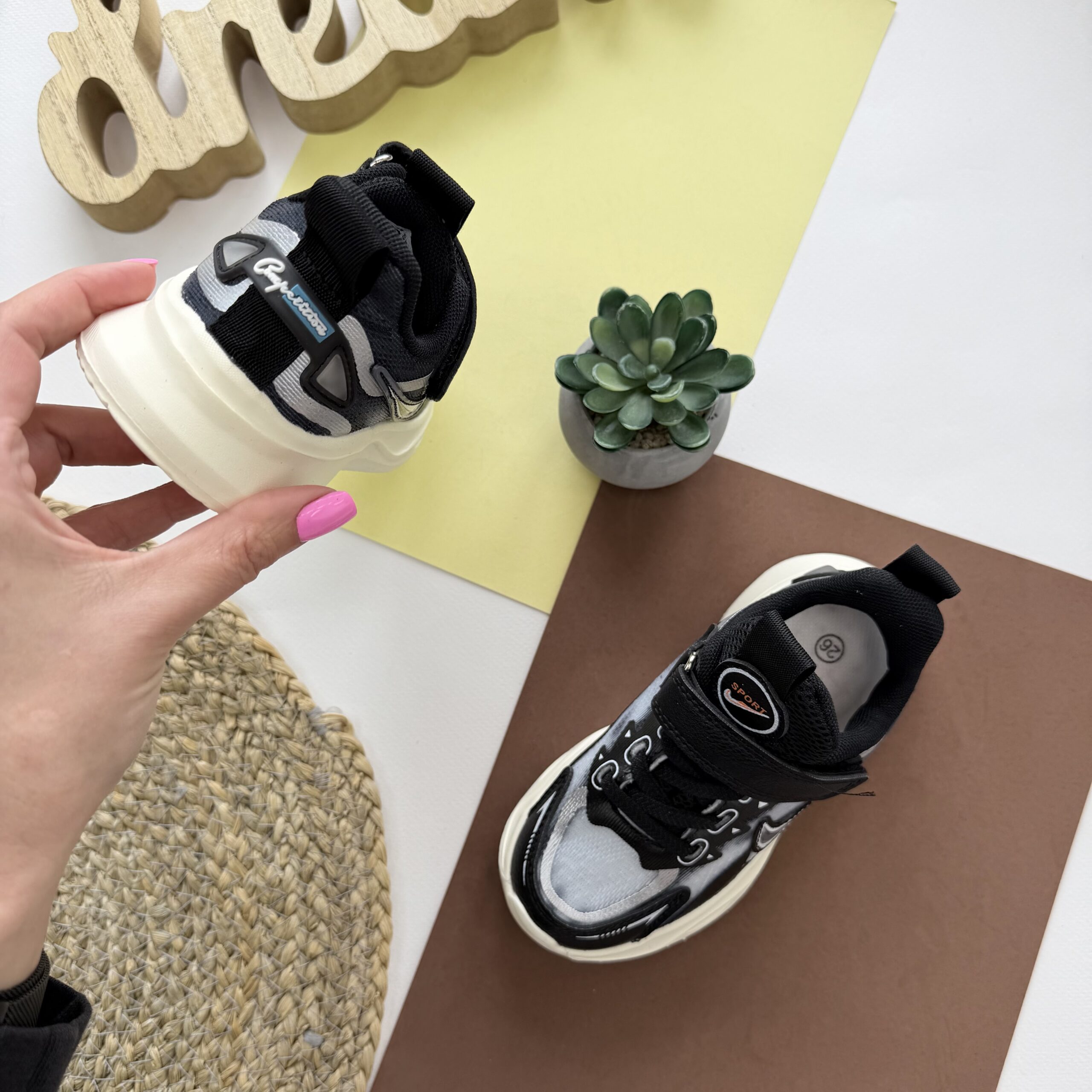 Кросівки бескай блакитні