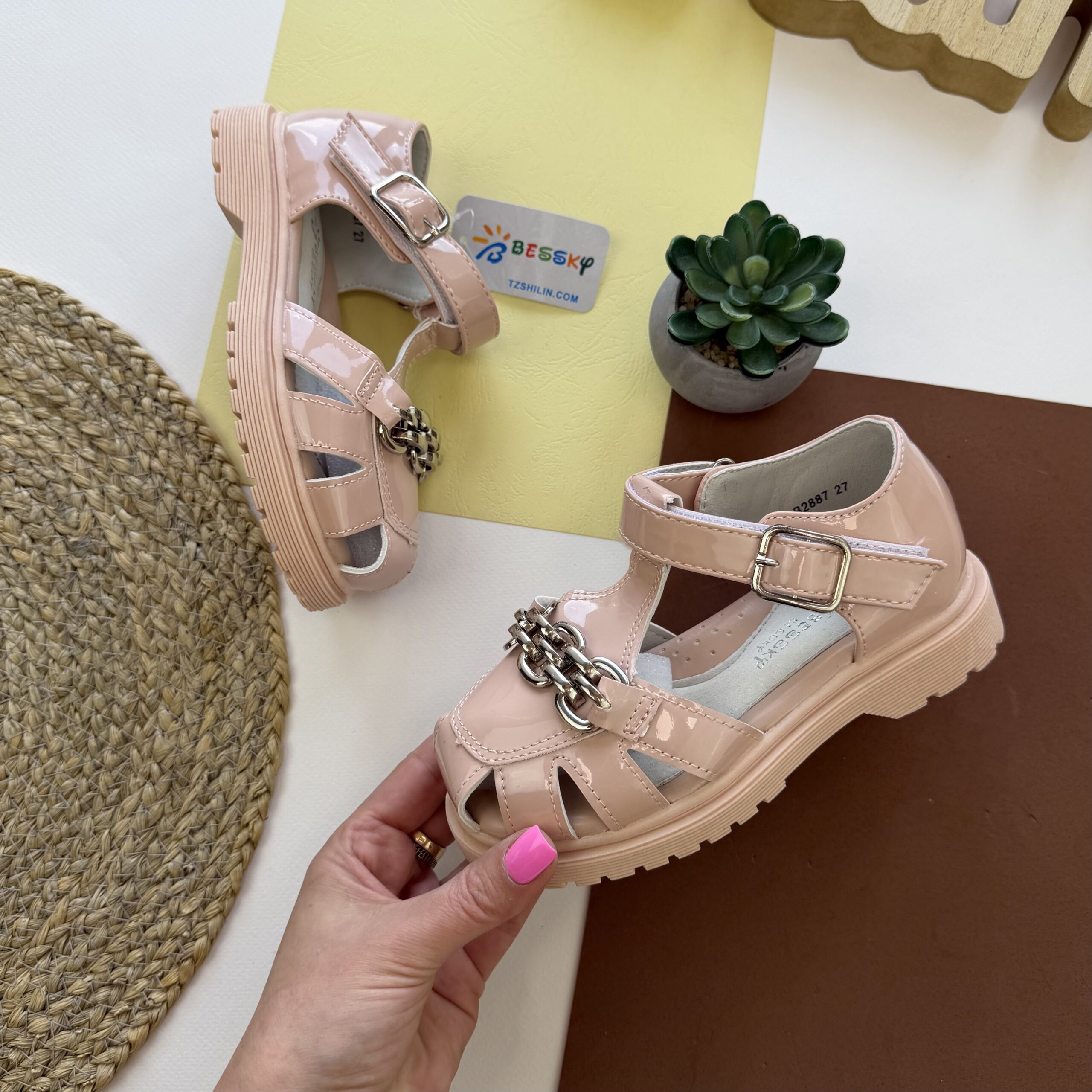 Босоніжки пудра