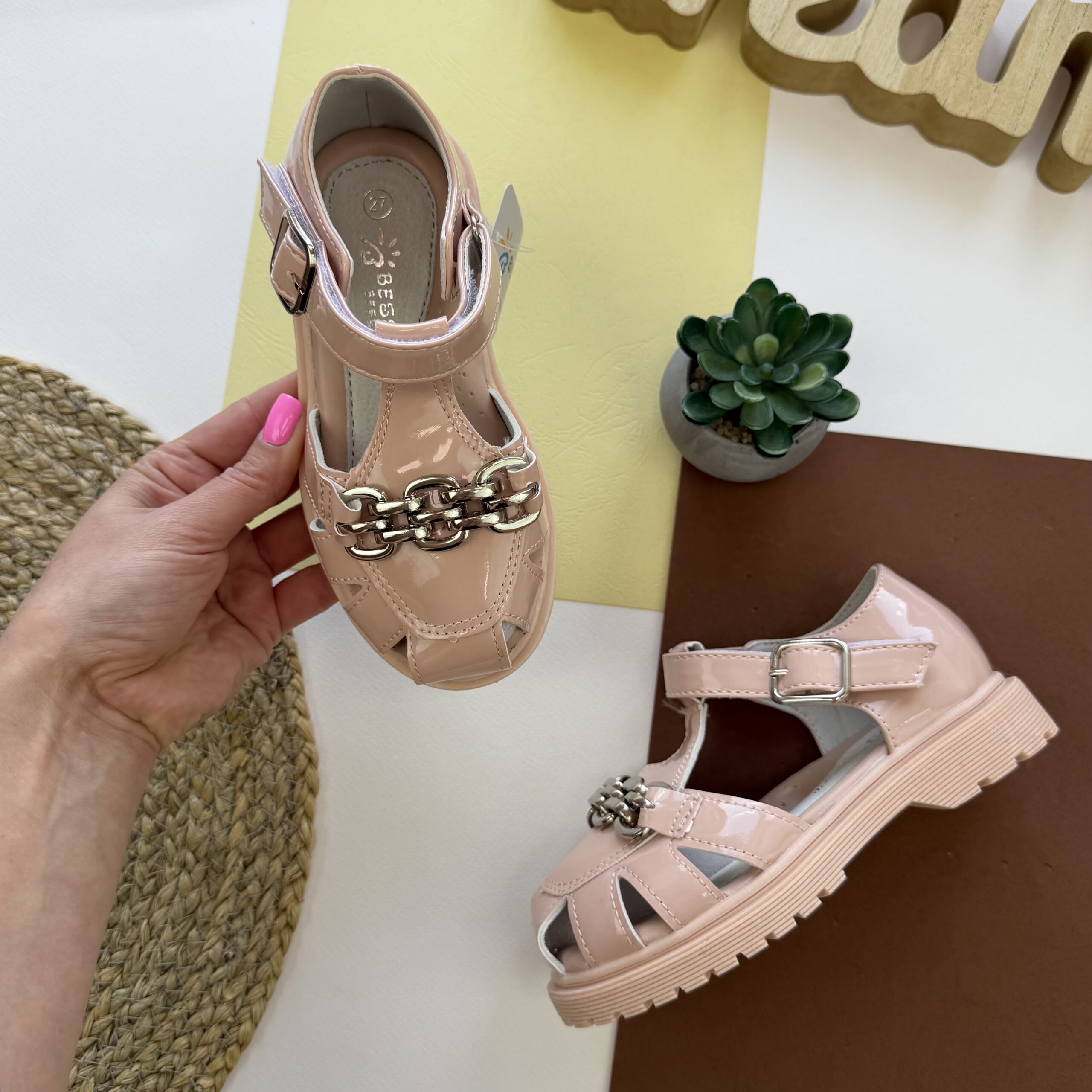 Босоніжки пудра