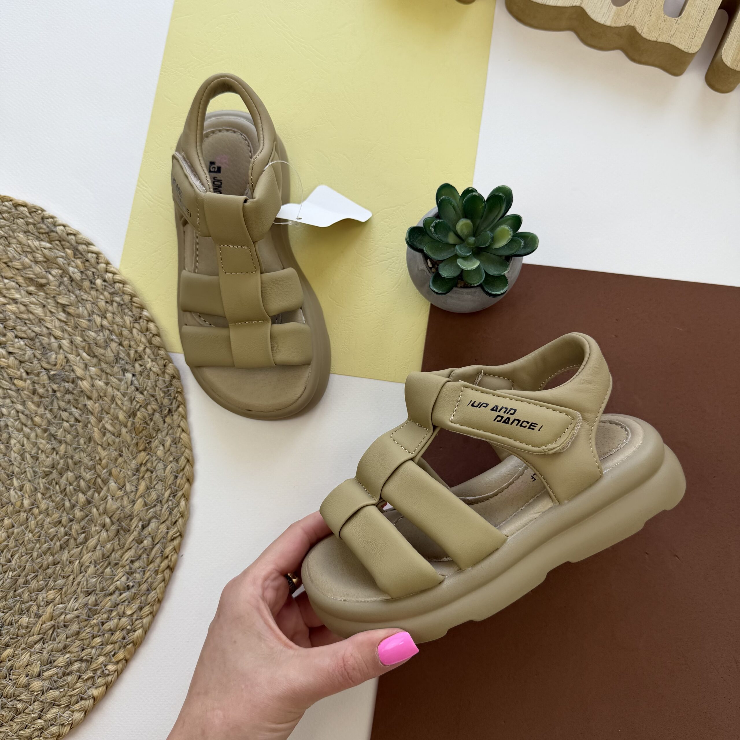 босоніжки мокко