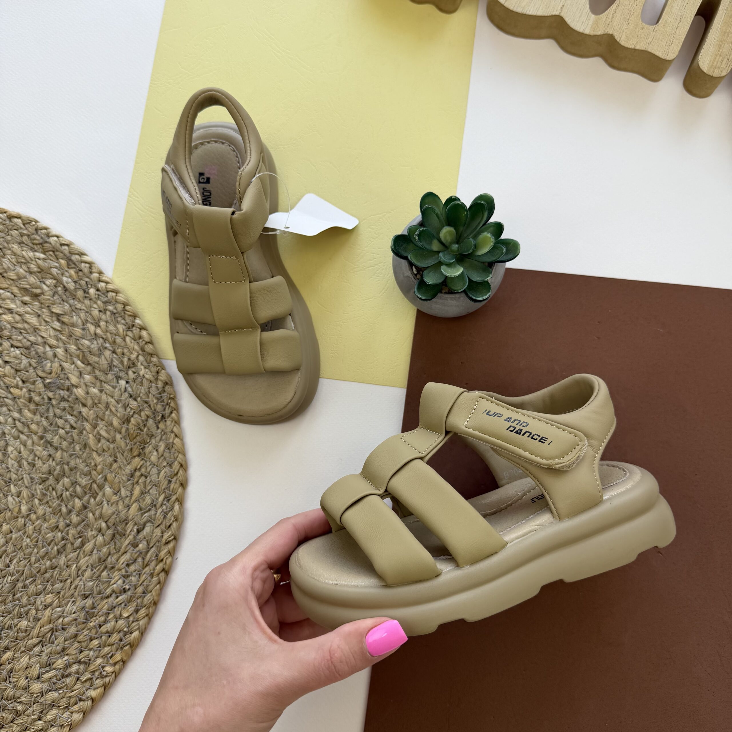 босоніжки мокко