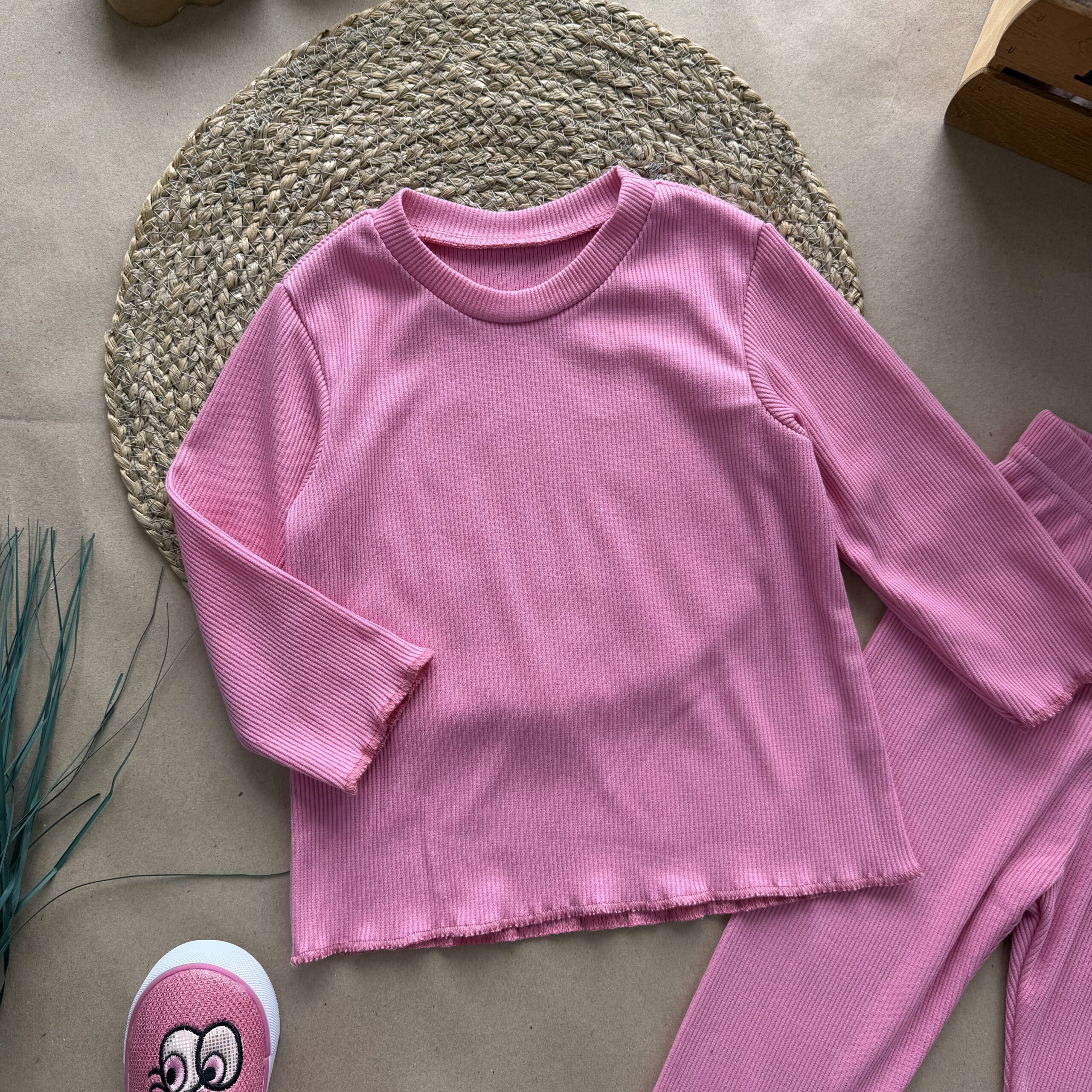 Відшивається. реглан та лосини рубчик рожевий