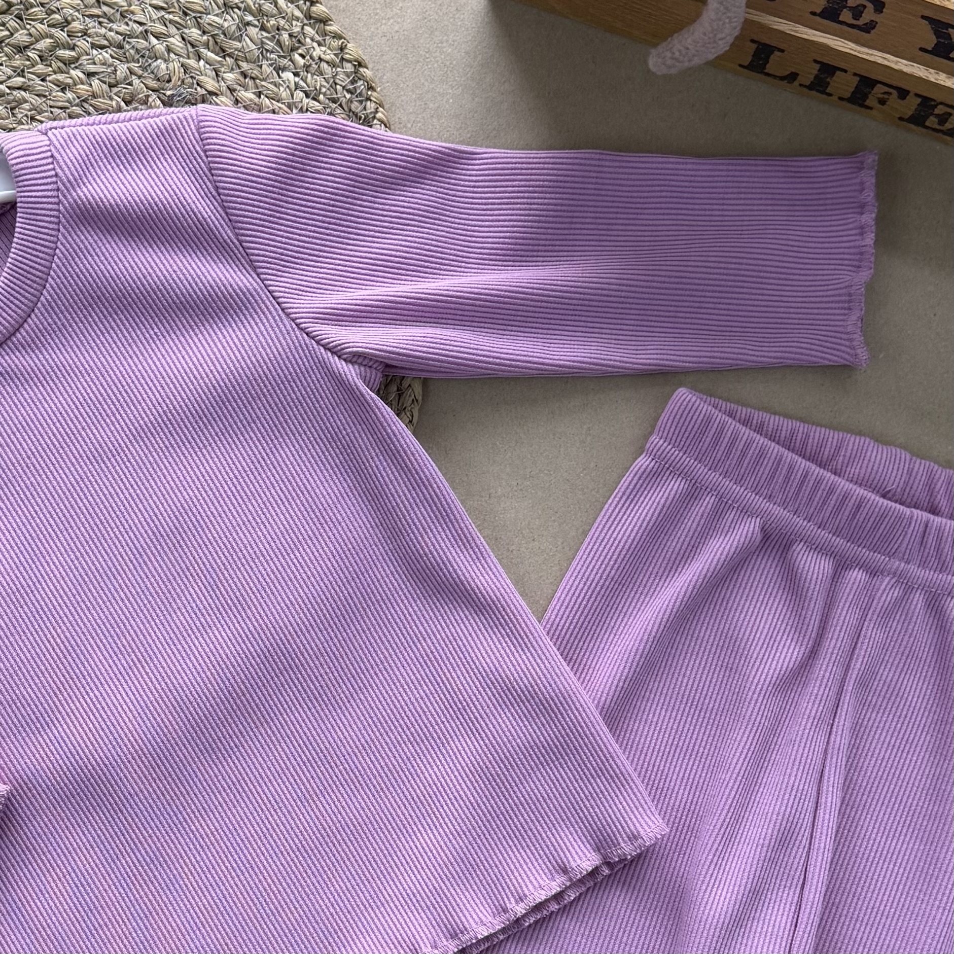 Відшивається. реглан та лосини рубчик лаванда