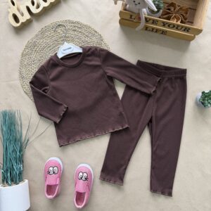 якісний дитячий костюм