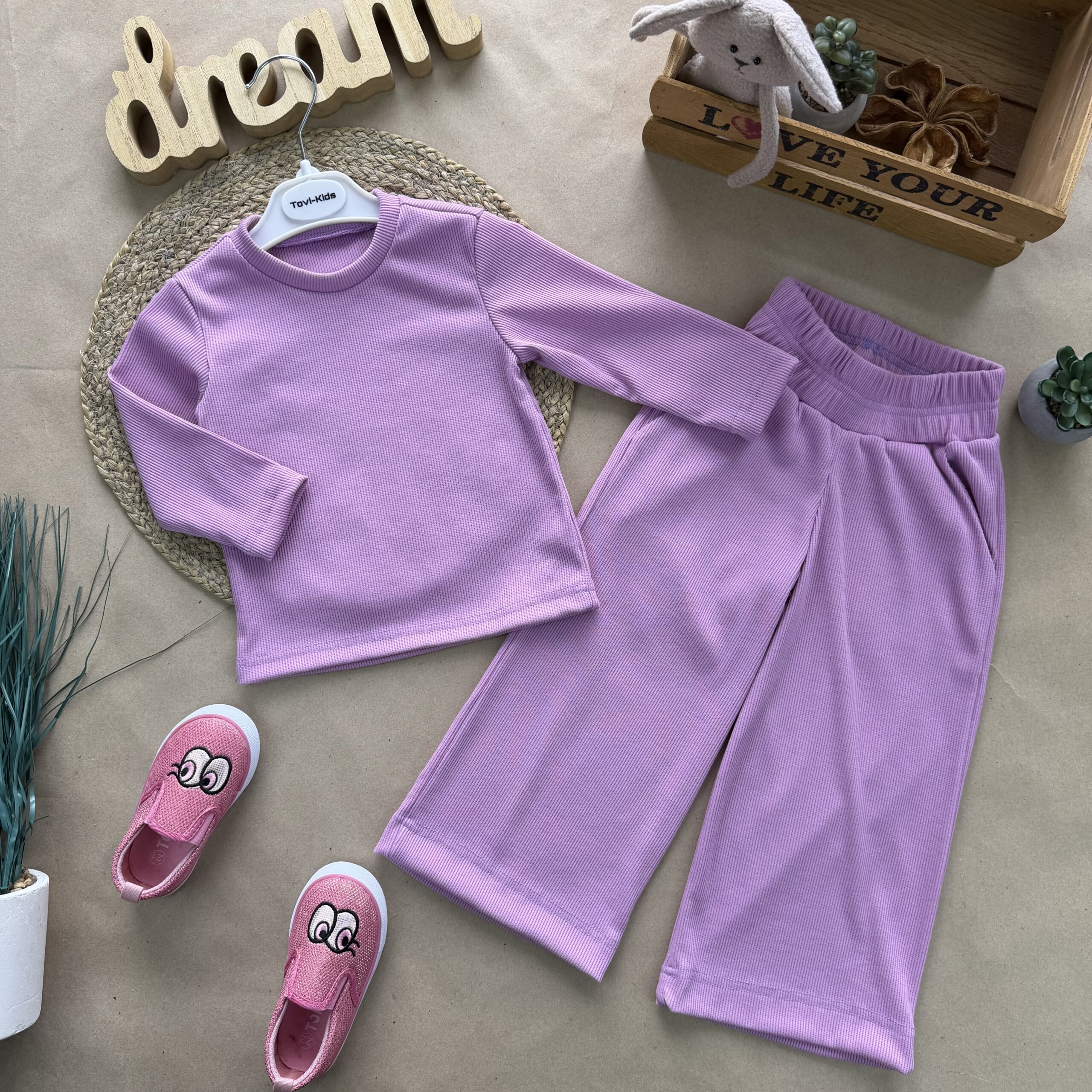 Відшивається. костюм з палаццо рубчик лаванда