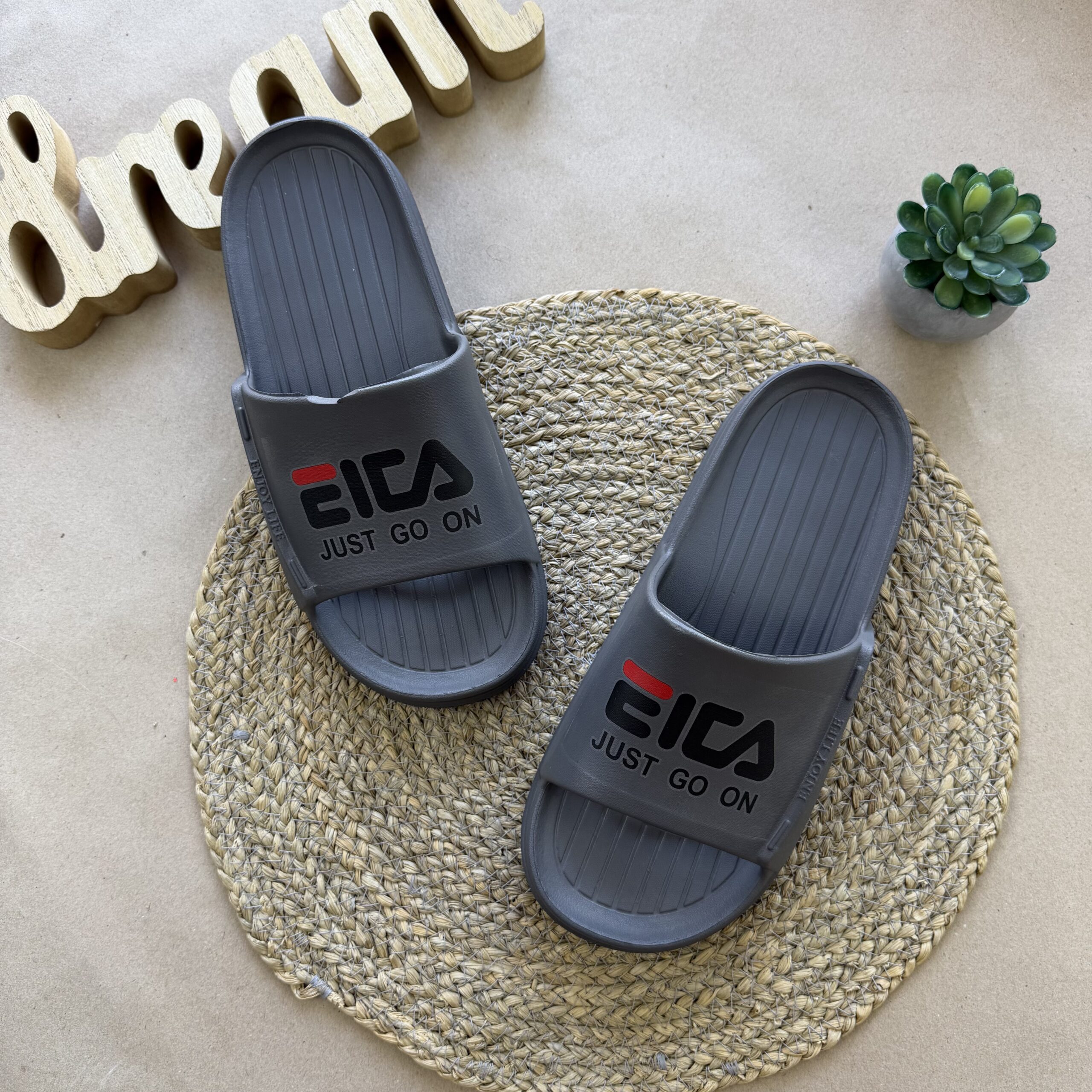 капці піна графіт